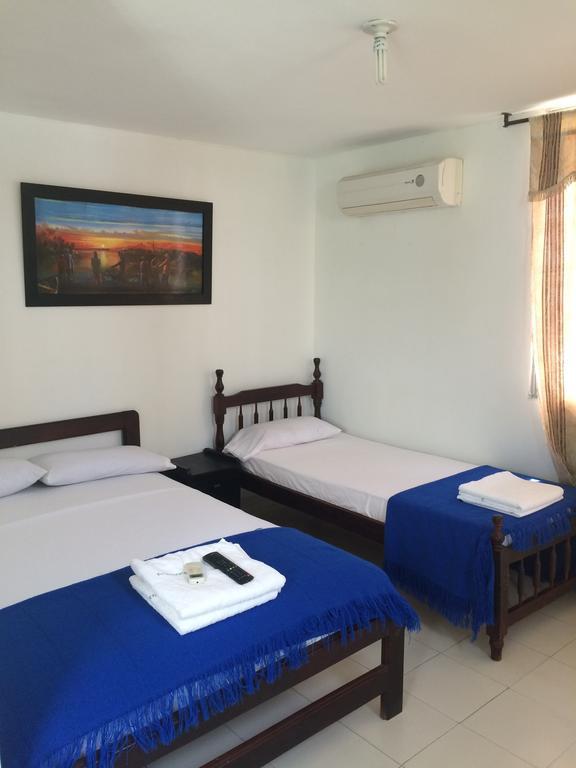 Hotel Tiskirama Rodadero Санта Марта Стая снимка